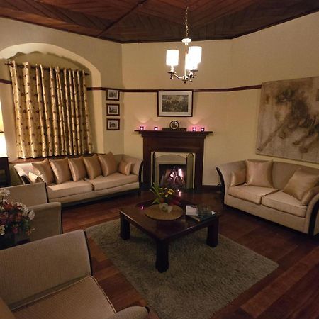 Brockenhurst Bungalow Нувара-Элия Экстерьер фото