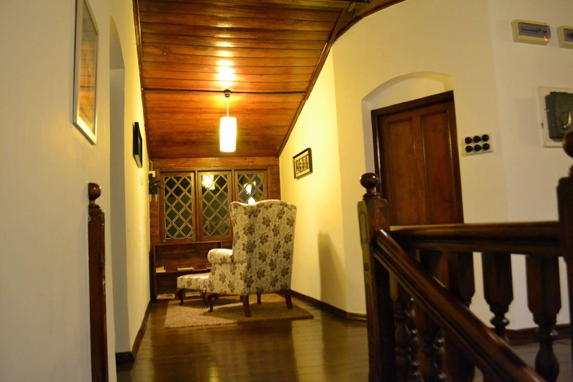 Brockenhurst Bungalow Нувара-Элия Экстерьер фото